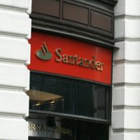 El Santander gana 2.215 millones de euros en el primer trimestre, un 5,7% más