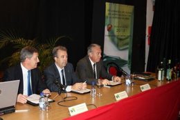 Antonio Cerdá, Acompañado Por El Alcalde De Moratalla Y El Director De Cajamar E