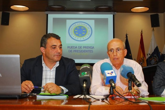 El Presidente Del Cabildo De El Hierro, Tomás Padrón, En Rueda De Prensa