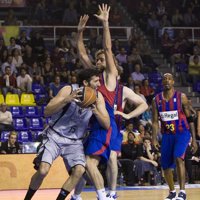 El Barça alarga la agonía del Bilbao Basket