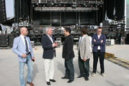 El Presidente De La Comunidad Visitó Ayer El Recinto Del Festival Estrella De Le