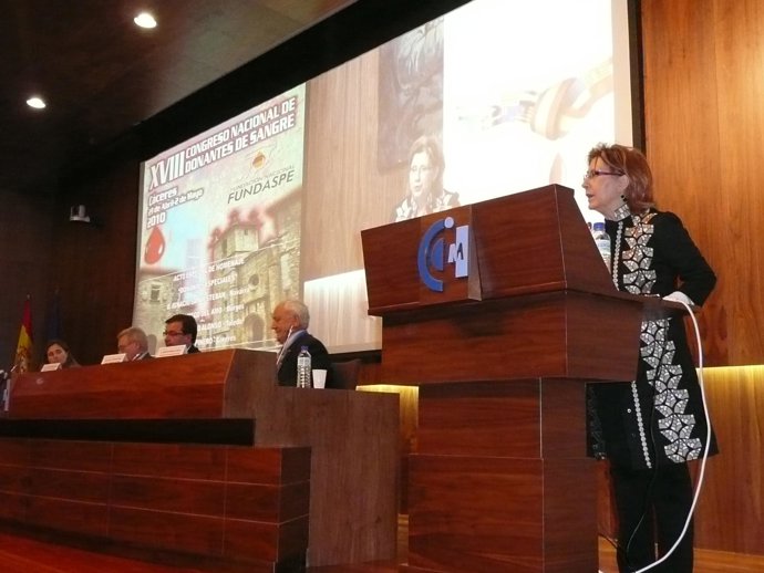 Carmen Heras En Su Intervención