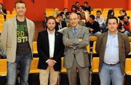 El Rector Con Los Organizadores