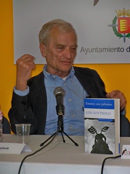 Luis Goytisolo, En La Feria Del Libro De Valladolid.