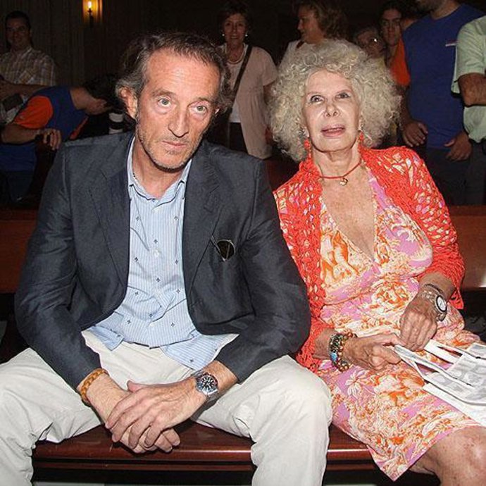 Doña Cayetana Fitz James Stuart, Duquesa De Alba Y Alfonso Díez