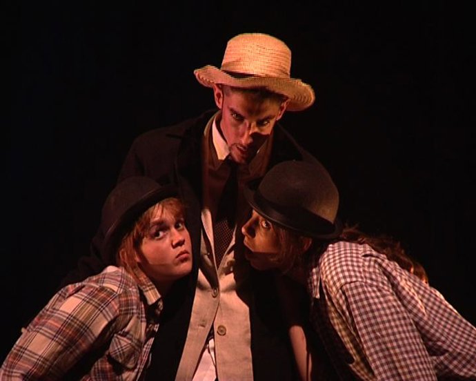 Jóvenes En Representación Teatral