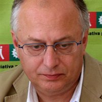 El tripartito llama a quienes aprobaron el Estatut en 2006 a modificar la ley del TC