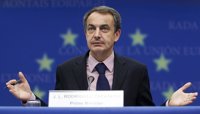 Zapatero ve una "absoluta locura" el rumor sobre que España necesitará 280.000 millones de la UE
