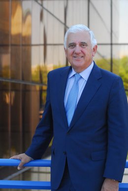 El Presidente De La CEA, Santiago Herrero