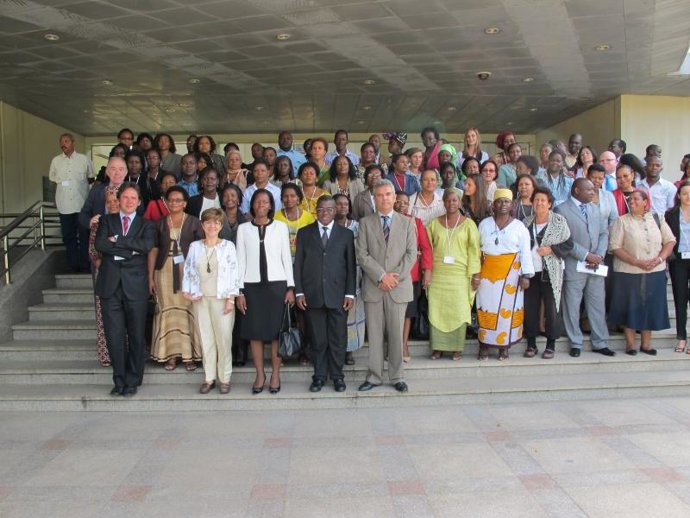 Fundación Banesto organiza el I Encuentro para el FOmento de Emprendedoras en Mz