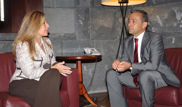 Trinidad Jiménez Y Paulino Rivero.