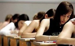 Estudiantes En El Examen De Selectividad