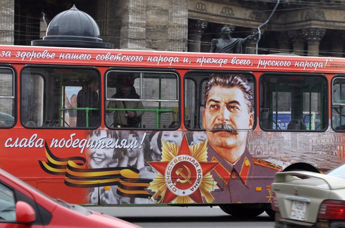 Moscú Cuelga Carteles De Stalin Para El Día De La Victoria