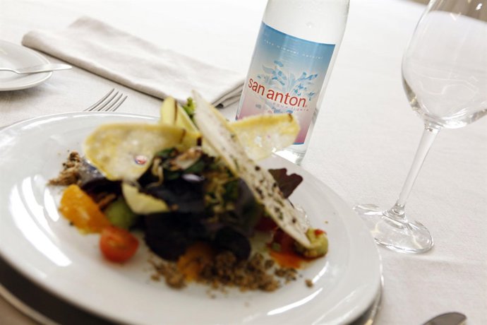 Ensalada Regada Con Agua De San Antón