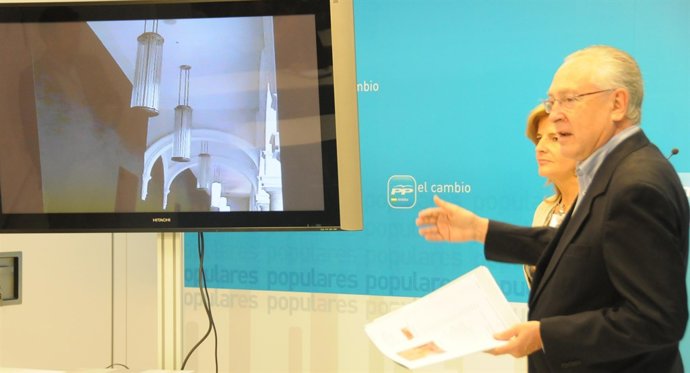 Raynaud Y Oña En La Rueda De Prensa