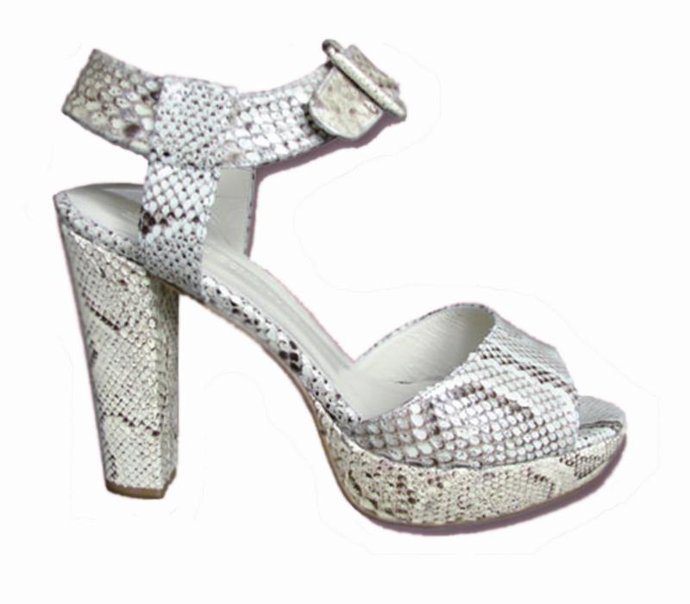 Sandalia de Pitón de Mariló Domínguez.