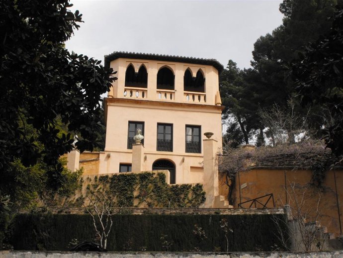 Espacio Del Mes De Mayo En La Alhambra