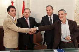 Hernández, Herrera, Terciado Y Prieto En La Firma Del Pacto Del Diálogo Social