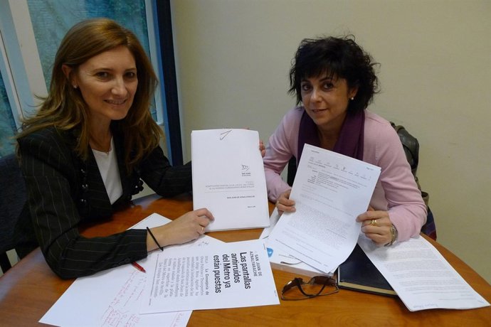 María Luisa Moya (A La Derecha) Junto A La Diputada Alicia Martínez.