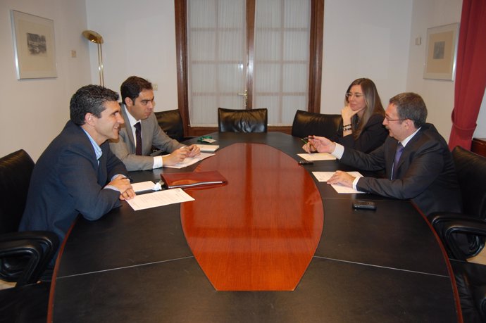 Dirigentes Del PSOE-A Reuniones Con Representantes De ATA