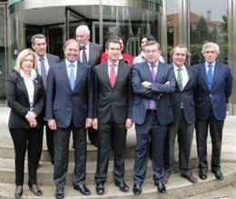 Senadores Gallegos Se Reúnen Con Feijóo