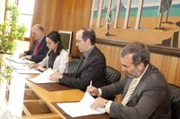 El Parlamento gallego colaborará con las universidades con becas de estudio e investigación y formación práctica