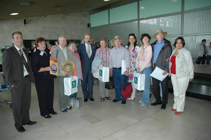 Recibimiento A Las Tres Parejas