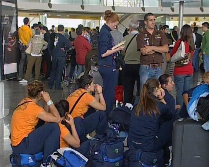 Caos en el aeropuerto de Loiu (Vizcaya)