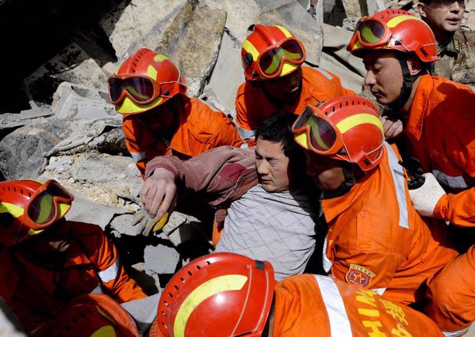 Rescate en el Terremoto de Yushu (China)
