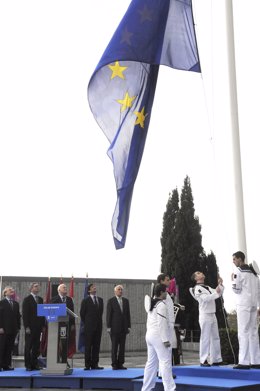 El Izado De La Bandera Permanente Europea