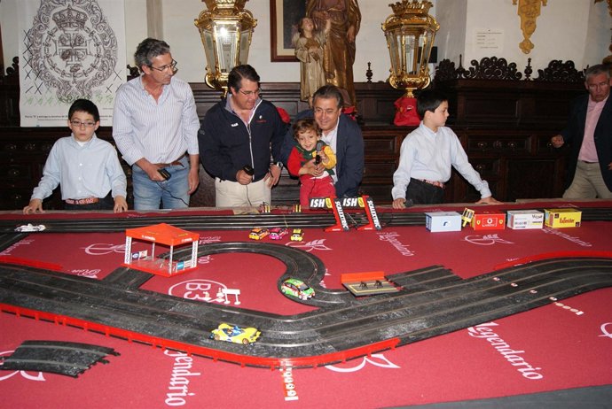 Zoido Ante La Pista De 'Scalextric'