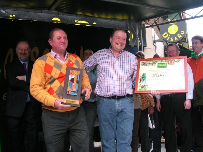 Samuel Menéndez Trabanco, Gerente De Sidra Trabanco, Y Su Primo Lorenzo Trabanco