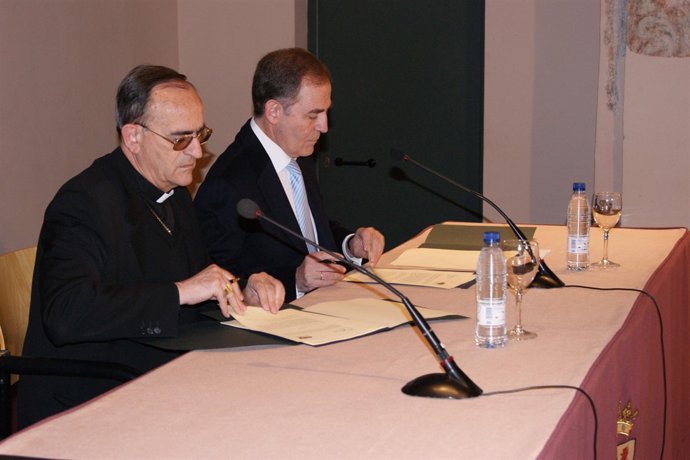 Imagen De La Firma Del Convenio