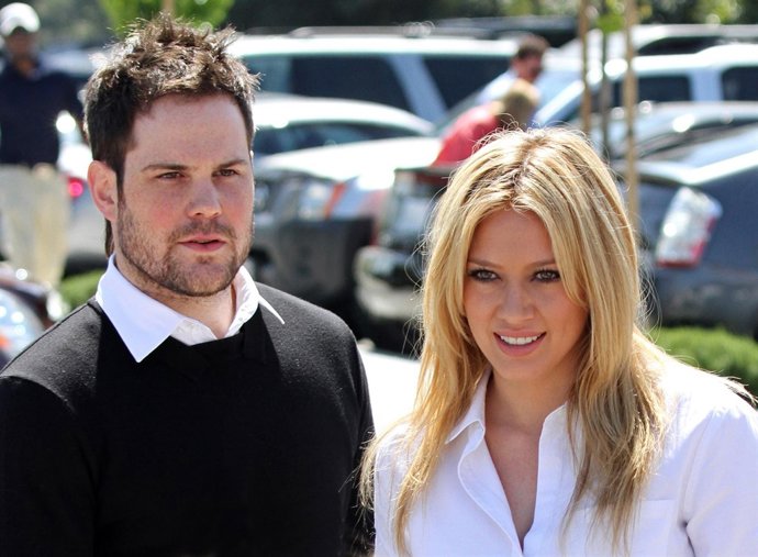 La Actriz Hillary Duff Y Su Prometido, El Jugador De Hockey Mike Comrie