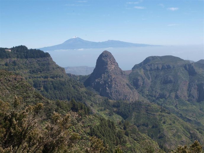 El Teide Visto Desde La Gomera.