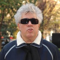 Almodóvar y Vargas Llosa firman un texto en favor de la democratización de Cuba 