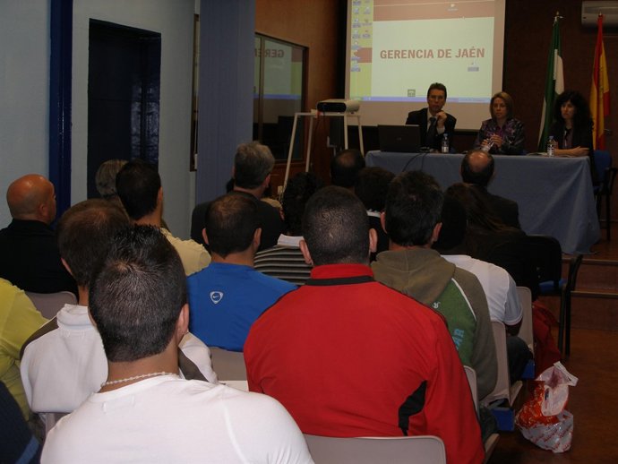 La Delegada De Empleo, Irene Sabalete, Durante Las Jornadas.