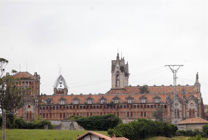 Universidad Pontificia De Comillas/Fundación Comillas