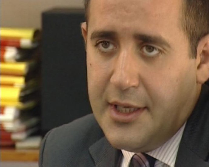 Jorge Alarte defiende a Bono y critica al PP