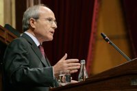 Montilla anuncia una rebaja de su sueldo y del de los consellers