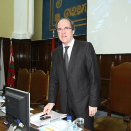 El ministro de Educación, Ángel Gabilondo