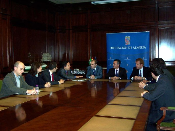 Los Patronatos De Turismo De Almería Y Sevilla Se Reúnen Para Fomentar Los Desti