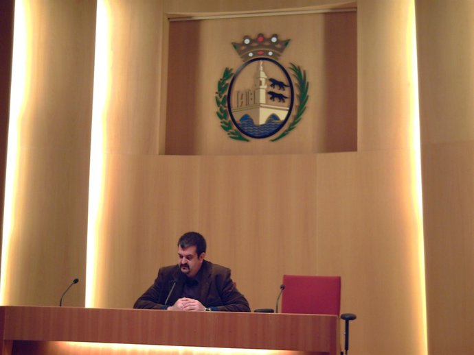 Jon Sustatxa En Rueda De Prensa