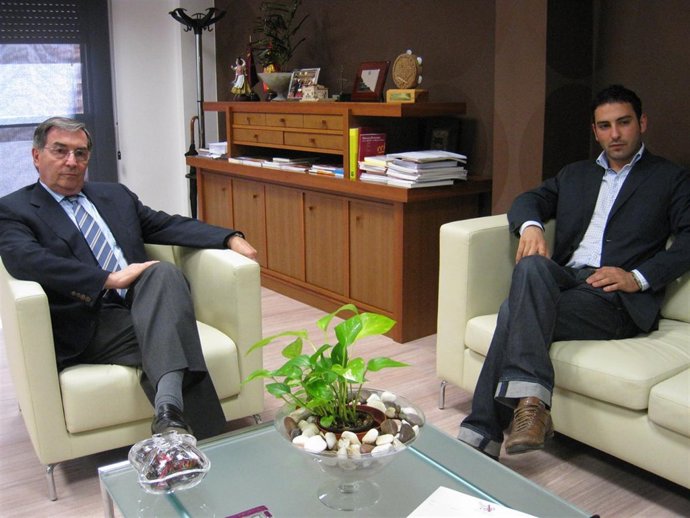 El Defensor Del Pueblo, José Pablo Ruiz Abellán, Y El Coordinador Del Consejo De