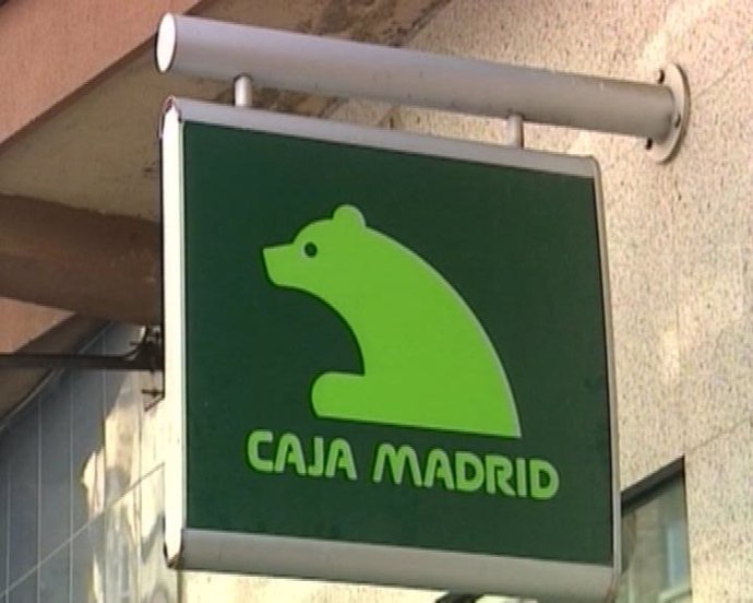 Santander y Caja Madrid esquivan la crisis