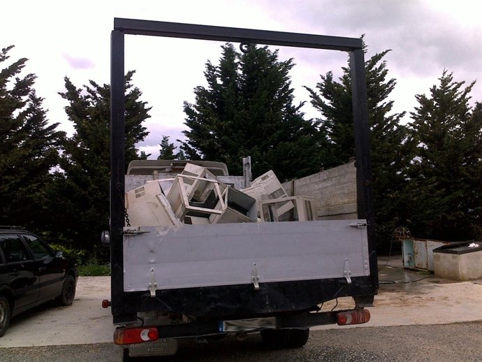 El Camión Con El Material Sustraído.