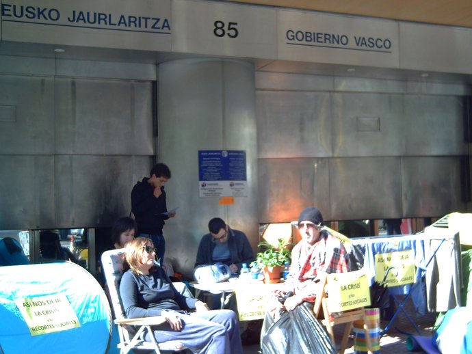 Concentración Frente A La Sede Gobierno Vasco