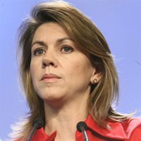 Cospedal espera que "sea verdad" que no se está negociando con ETA 