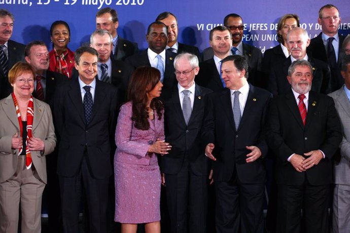 Zapatero en la cumbre de UE-América Latina