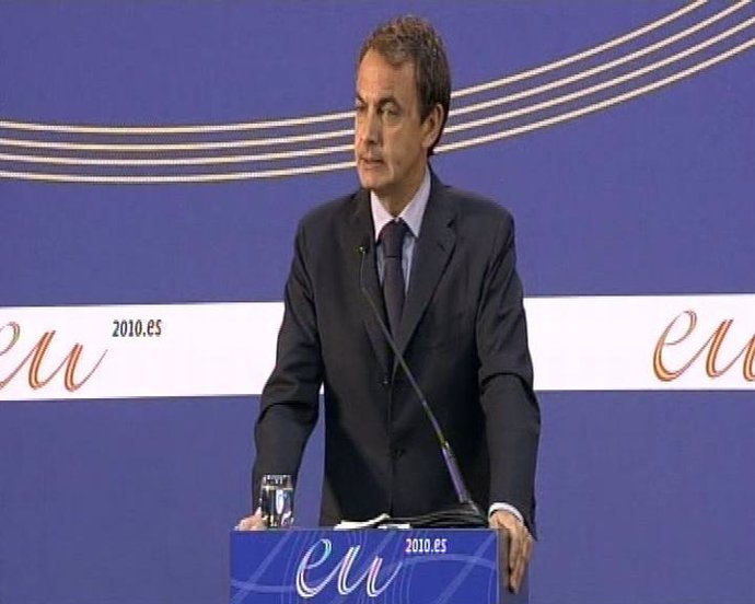 Zapatero confirma una subida fiscal
